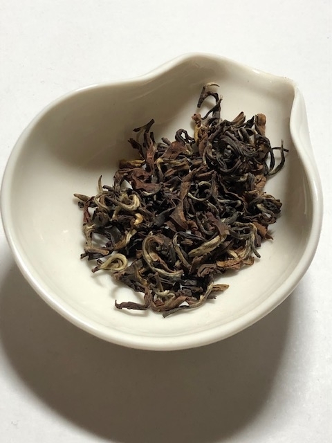 tea trekker　ネパール2018春　High Himalaya Hand-Rolled Tips１