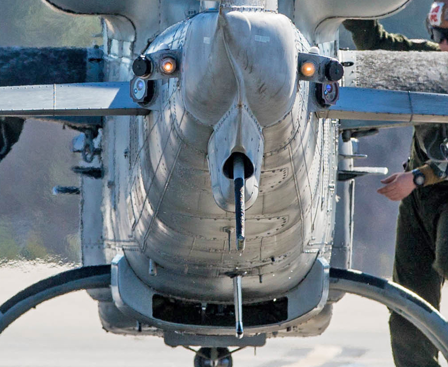 AH-1W-700--ボディカスタム-7