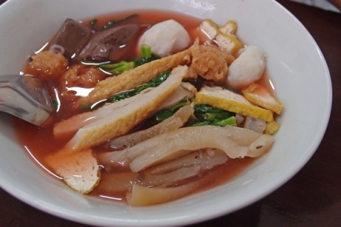 タイの麺料理クワイチャップ