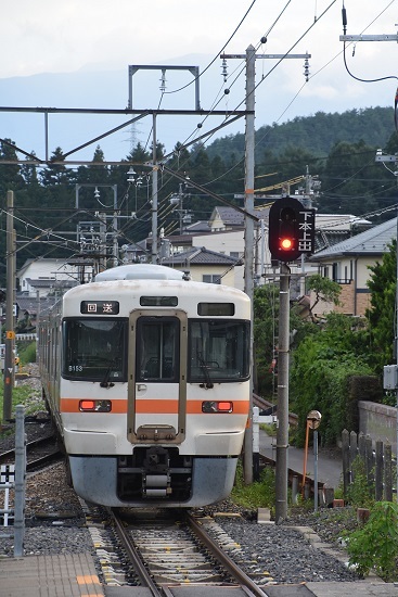 2020年8月8日撮影　飯田線は伊那新町駅にて313系1700番台回送折り返し上本上出の信号