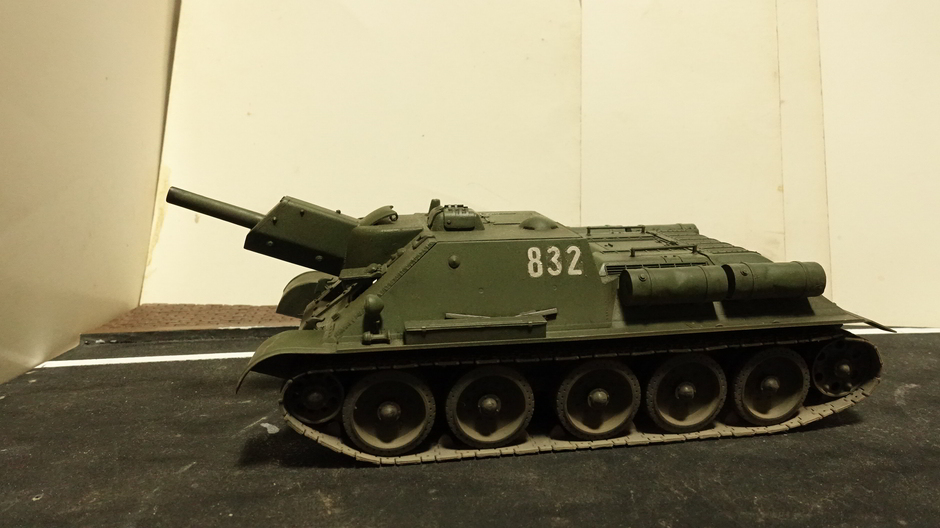 タミヤのミリタリーミニチュアシリーズ No.111 ソ連軍 SU-122襲撃砲戦車 その１